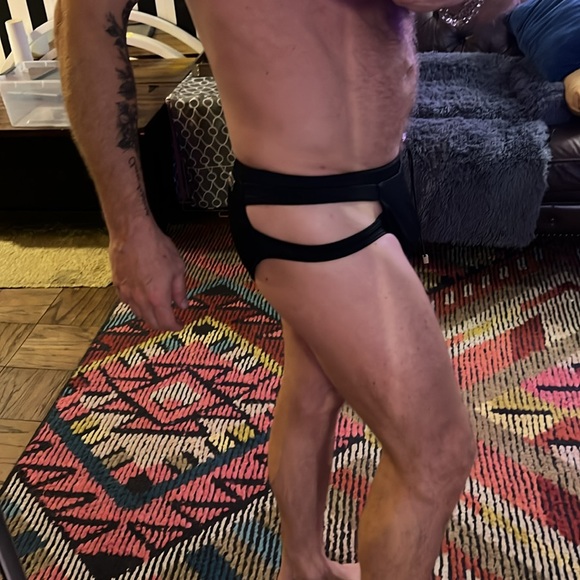 Men sexy speedo with cut out on the hip black - Picture 3 of 10